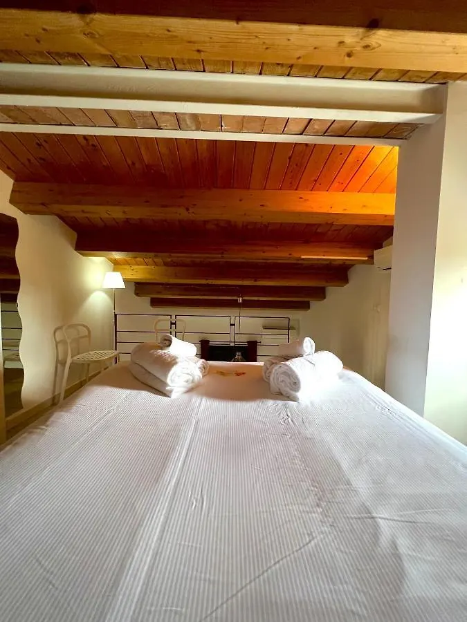 Bed & Breakfast Dhome B&B Palermo Italy