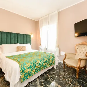 Prestige Via Romagnoli , Sirmione Italy